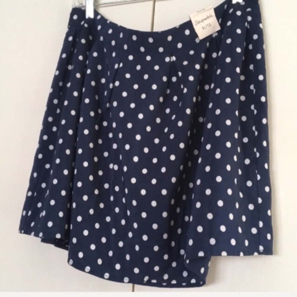 NWT!! XL Aeropostale Blue & White Polka Dot Skirt